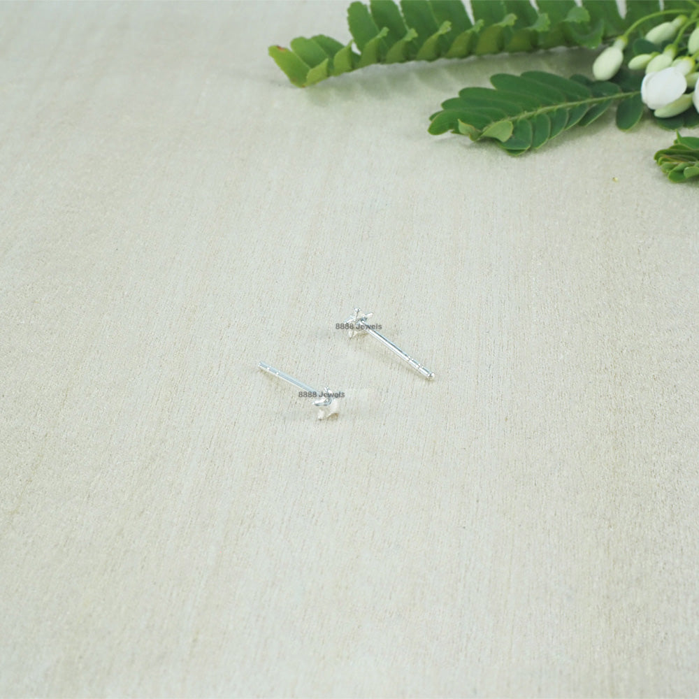 Tiny Star Sterling Silver Earrings 01039